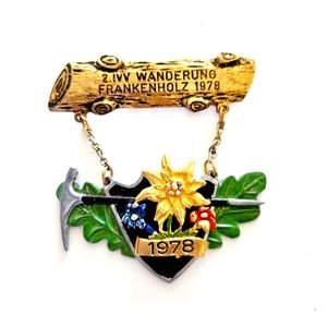 Vintage 70s German Folk Art Hiking Medal Wanderung Frankenholz Large Beooch Pin